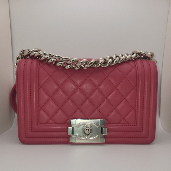 CHANEL Quilted Boy Bag Small Lambskin in Pink - Picture 5 of 13